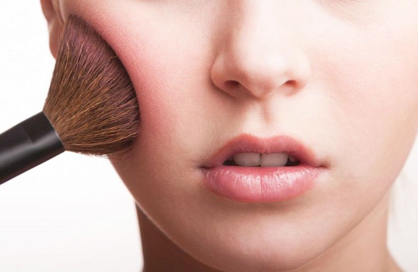 Phấn rôm có thể làm phấn phủ trang điểm